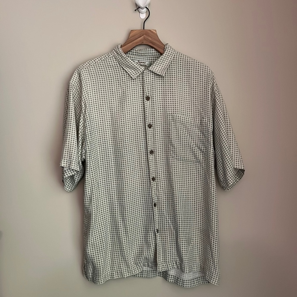 Tommy Bahama 100% Silk Button Down